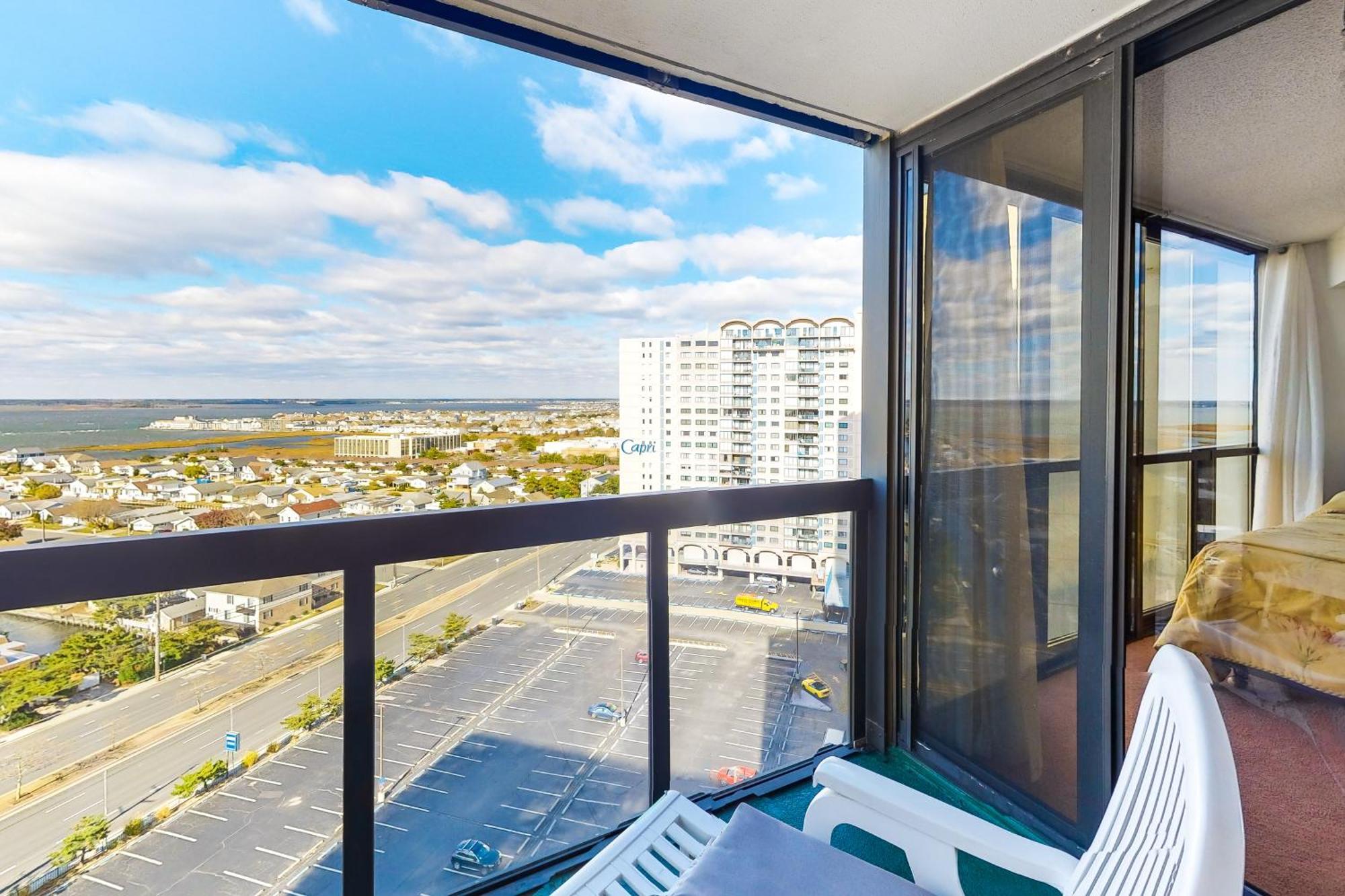 Golden Sands Ocean City Room photo