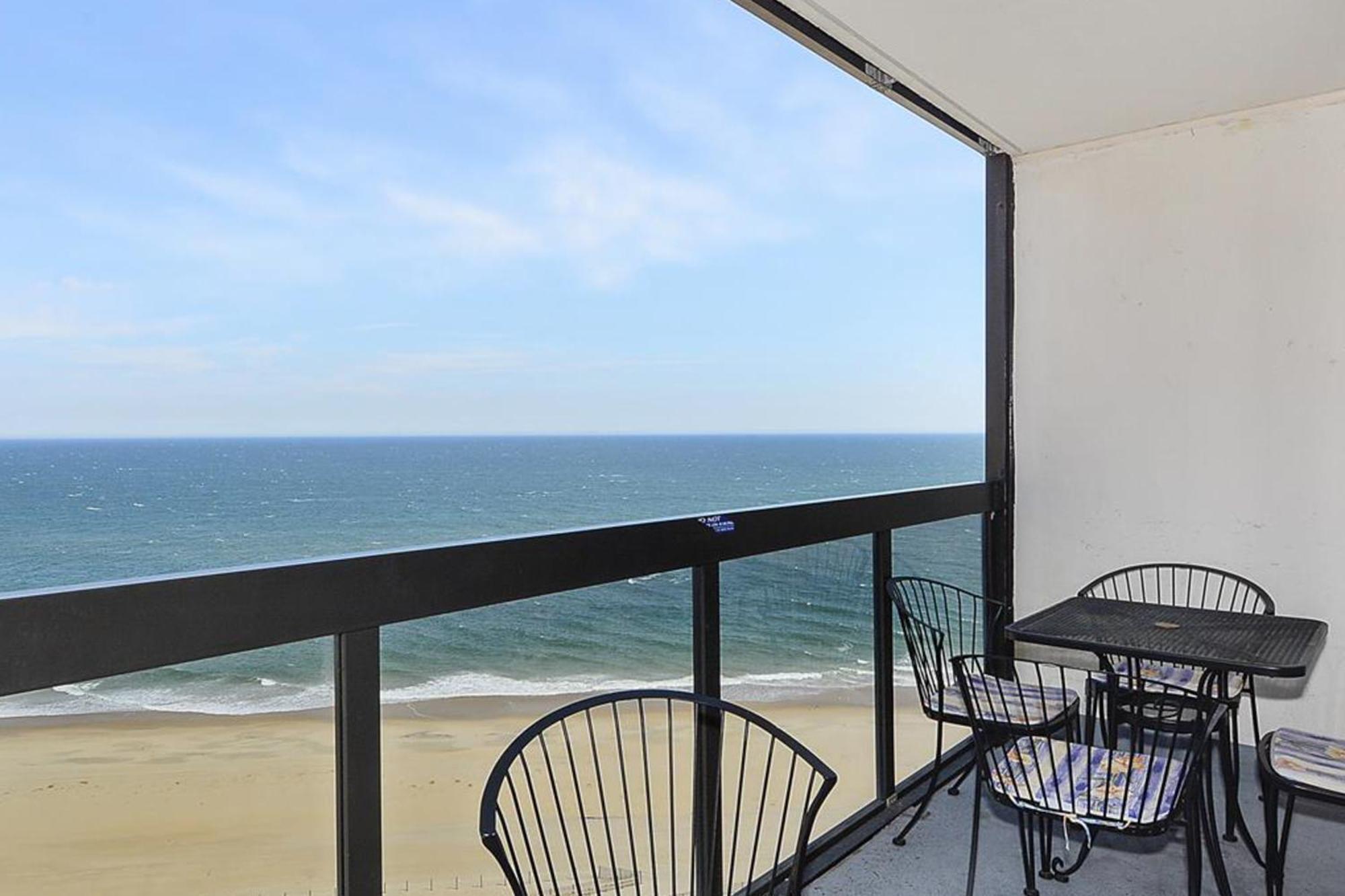 Golden Sands Ocean City Room photo