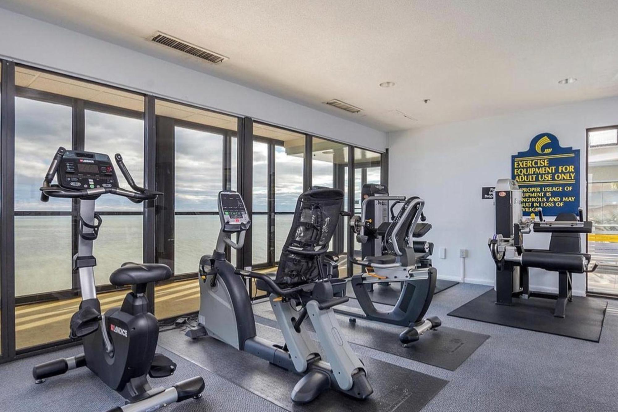 Golden Sands Ocean City Room photo